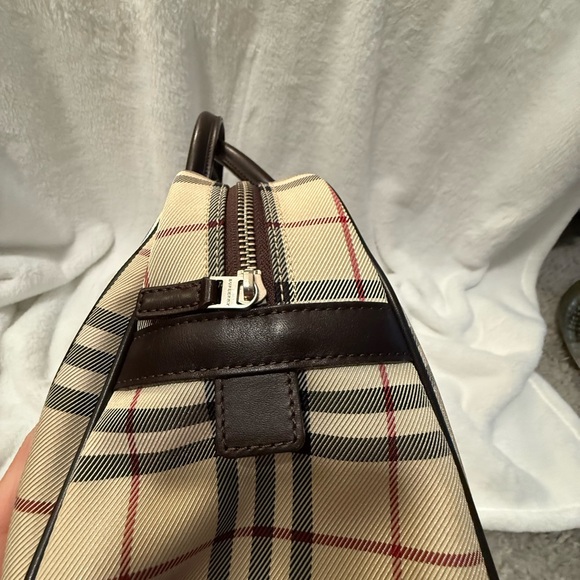 Burberry Cream and Brown Satchel with Iconic Design - Picture 7 of 10